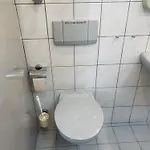 Apartment Helles, Gepflegtes Souterrain In Ruhiger Lage *