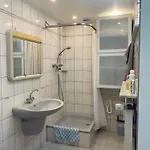 Apartment Helles, Gepflegtes Souterrain In Ruhiger Lage *