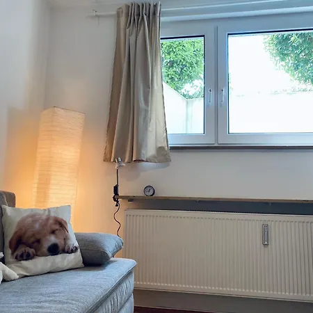 Helles, Gepflegtes Souterrain In Ruhiger Lage Düsseldorf