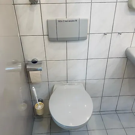 아파트 Helles, Gepflegtes Souterrain In Ruhiger Lage *