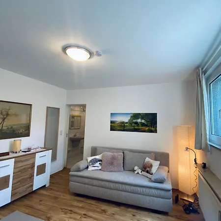 Helles, Gepflegtes Souterrain In Ruhiger Lage Apartamento