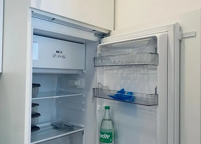 Helles, Gepflegtes Souterrain In Ruhiger Lage Düsseldorf